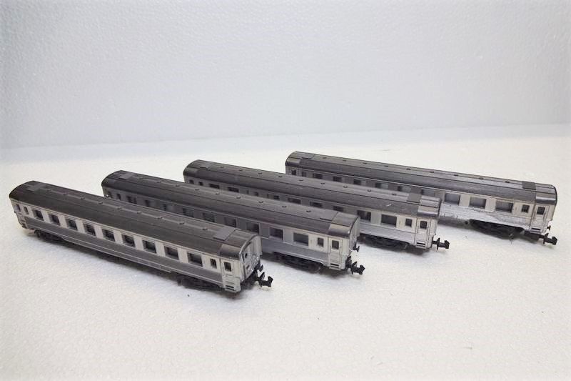 Lot De 4 Wagons Voyageurs Arnold Rapido - Réfs 0330, 0341, 0344, 0349