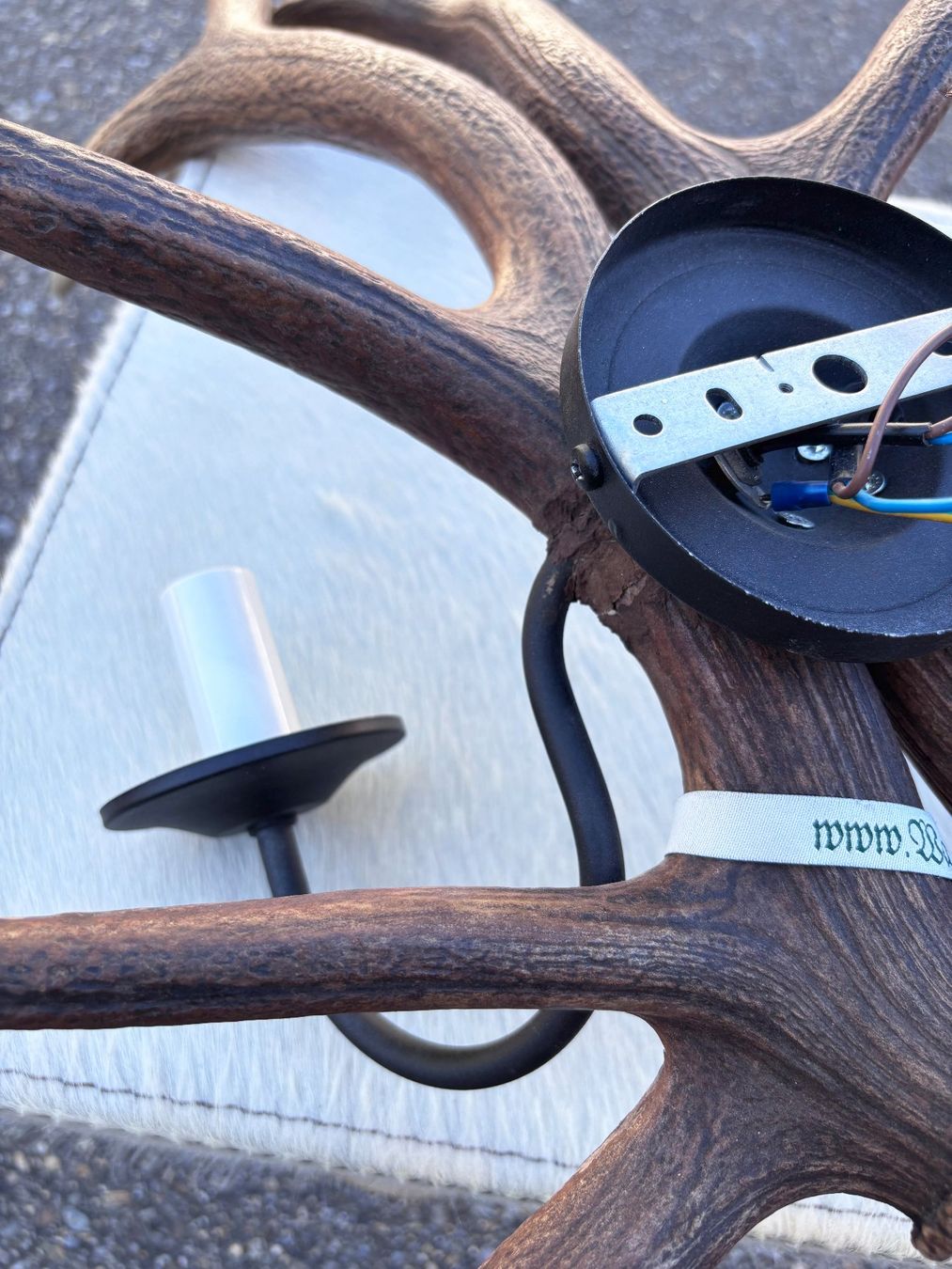 Lampade: Wandlampe aus echtem Hirschgeweih – Usato da Chur venduto da elifornico 6