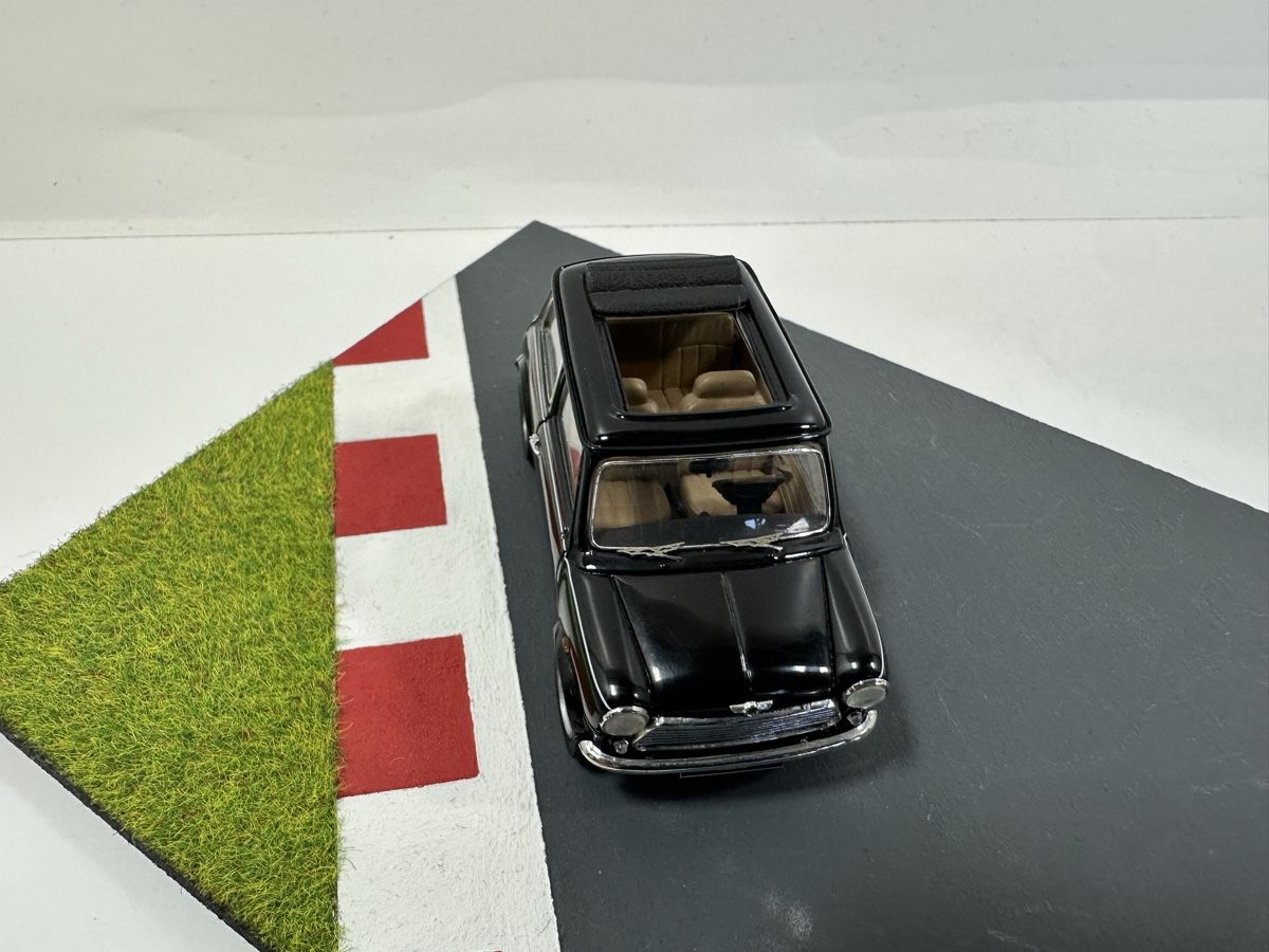 Schuco Modellini d'auto: Mini Cooper 1:43, schwarz, SCHUCO  – Usato da Zofingen venduto da rf9_x2xt 9