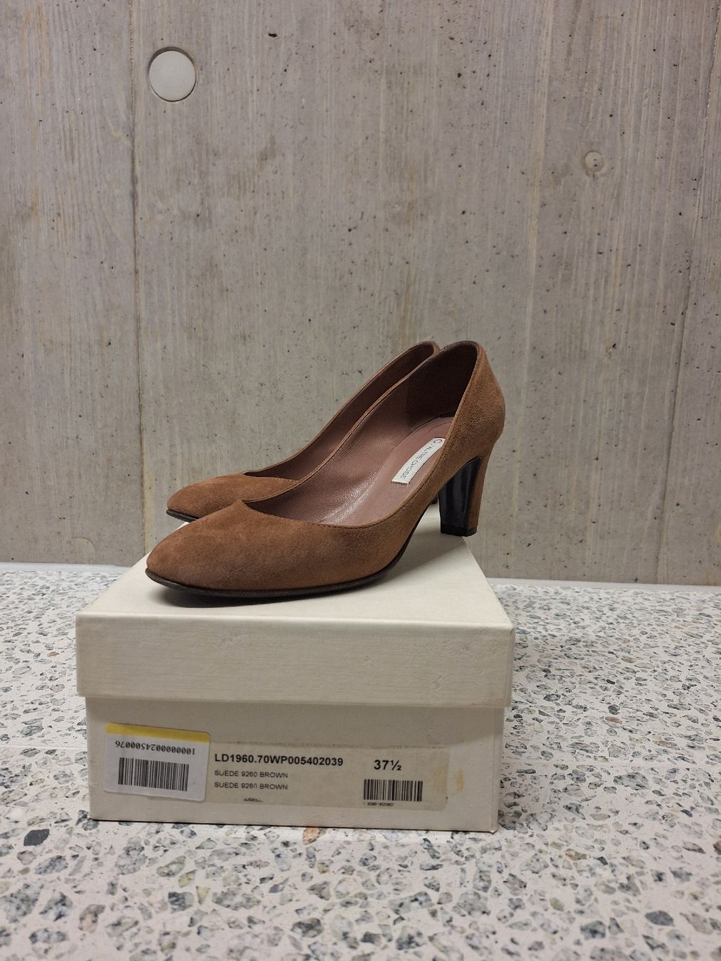Scarpe da donna: Suede leather shoes – Usato da Cham venduto da Drukkerij 4