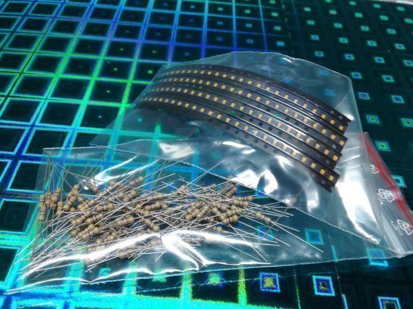 Componenti elettronici: LED SMD 0805, warmweiss 100Stk – Nuovo (secondo la descrizione) da Luzern venduto da Salefactory 2