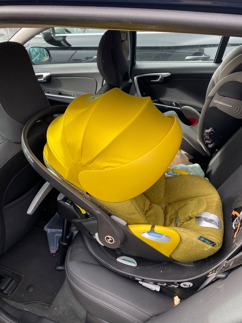Cybex Seggiolini per auto: Cybex Cloud Babysitz mit Isofixstation – Usato da St. Gallen venduto da Msgoethe 2