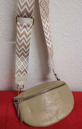 Sac banane tendance avec bandoulière en Cuir