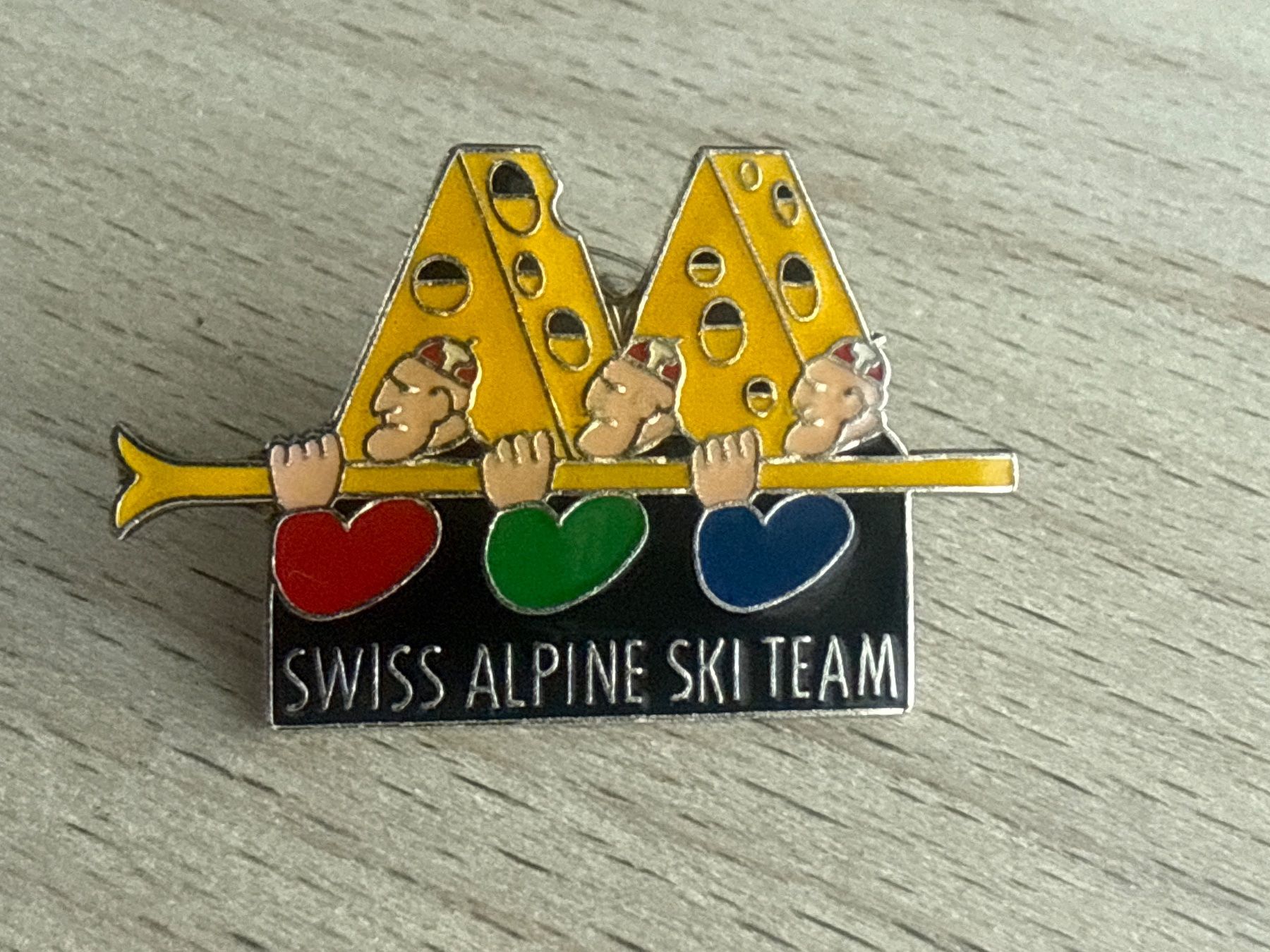 Placchette & Badge: Pin Swiss Alpine Ski Team – Usato da Glattbrugg venduto da Schweigmatt