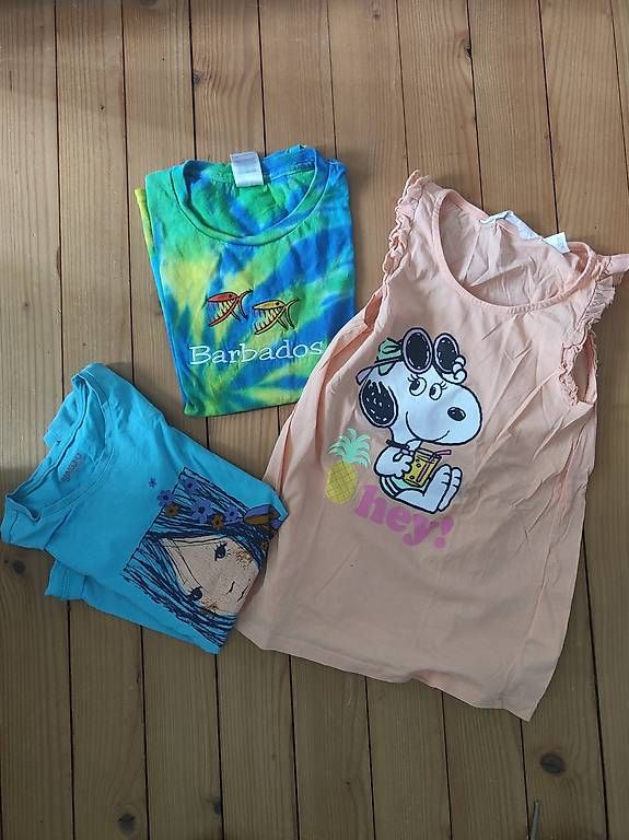 Camicette, T-shirt & Top: Tshirts 122/128 – Usato da Zürich venduto da aendiiii