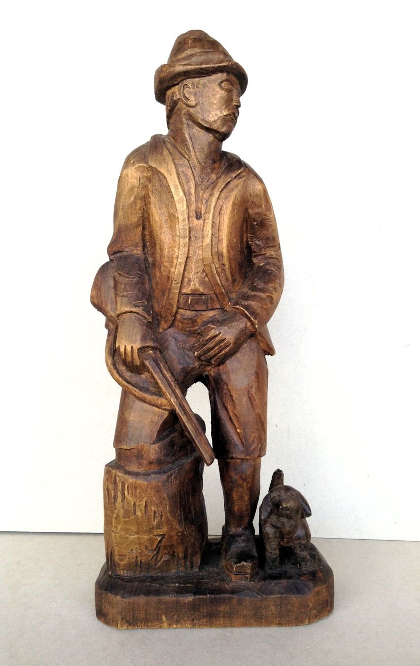 Statuette: Jäger mit Hund, geschnitzte Holzfigur, Init. JN – Usato da Alpnach Dorf venduto da MZ001 1