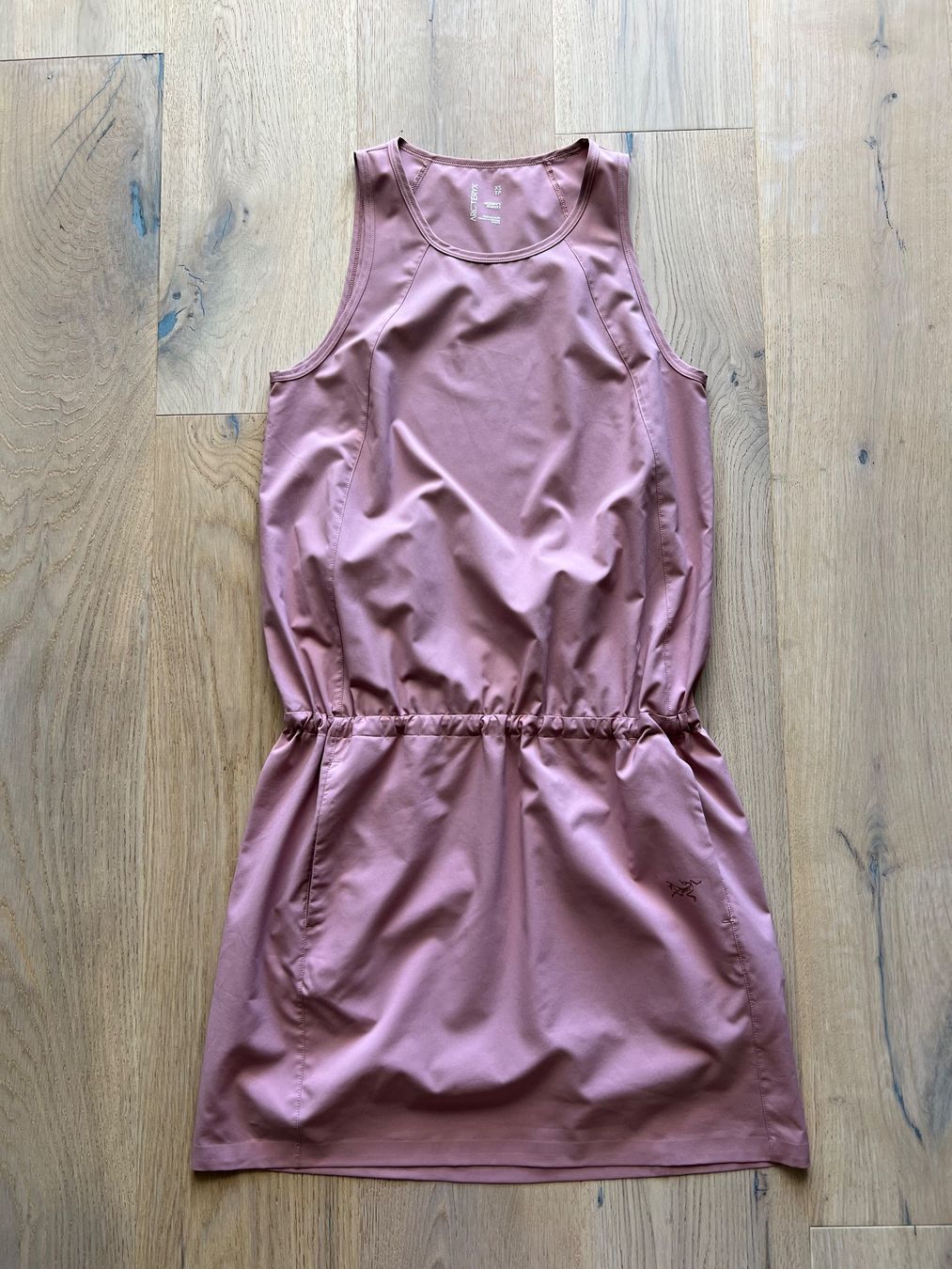 Arcteryx Vestiti: Kleid von Arcteryx Rosé Gr. XS – Nuovo (secondo la descrizione) da Meilen venduto da Masupilamy