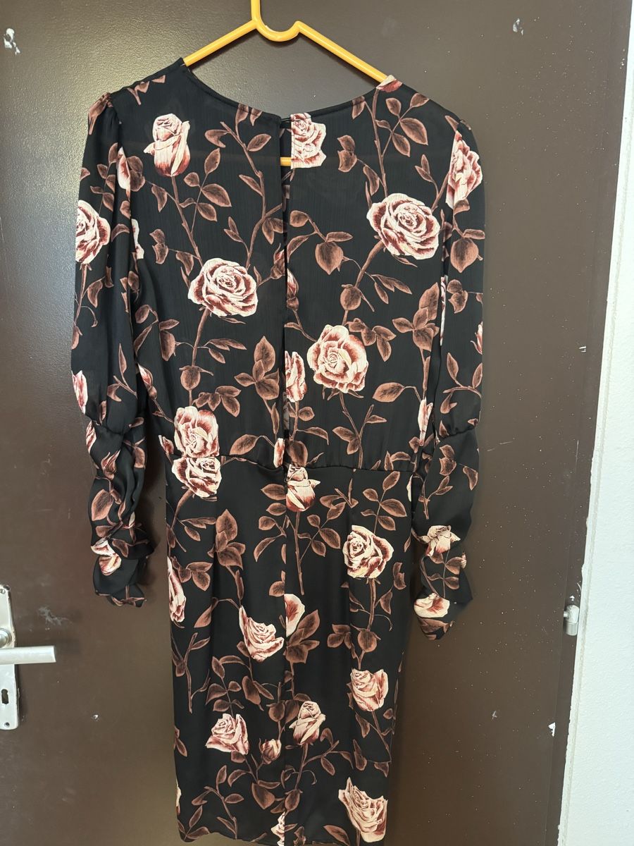 Zara Kleider: Robe Zara imprimé fleurs – Neu (gemäss Beschreibung) aus Lausanne von Michel_Ozcan 1
