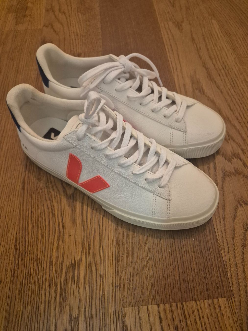 Veja Chaussures femmes: Veja Sneakers 40 – D'occasion à Zürich par hrv_rlx9