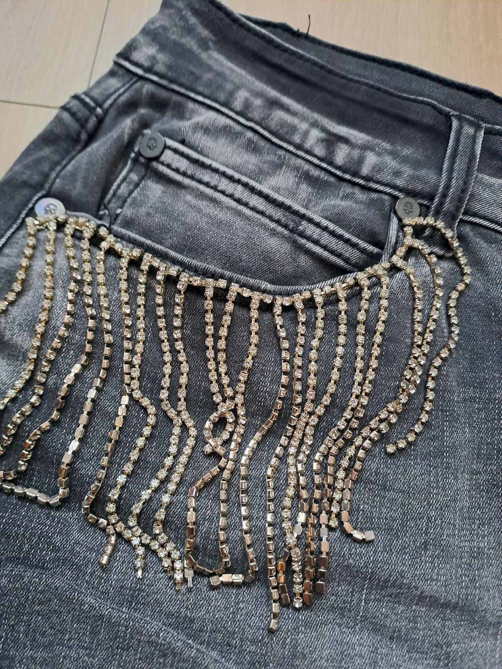 Gonne: Stylischer Jeansrock mit Strass Fransen Gr. L – Nuovo (secondo la descrizione) da Münchenbuchsee venduto da Babsique 2