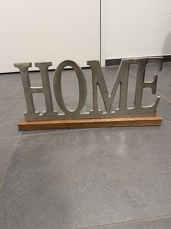 Alle Dekorationen: Home Aufsteller aus Holz – Gebraucht aus Aarburg von nic_8jr7