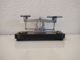 Hübsche Messing Briefwaage