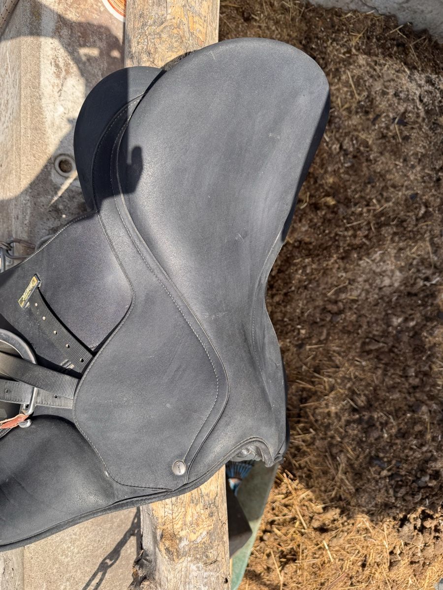 Selle & Accessori: Wintec 2000 Kunstleder Sattel – Usato da Siselen BE venduto da Mammut2577 2