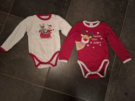 2 Weihnachts-Bodys Gr. 98 / Xmas Langarm Shirt