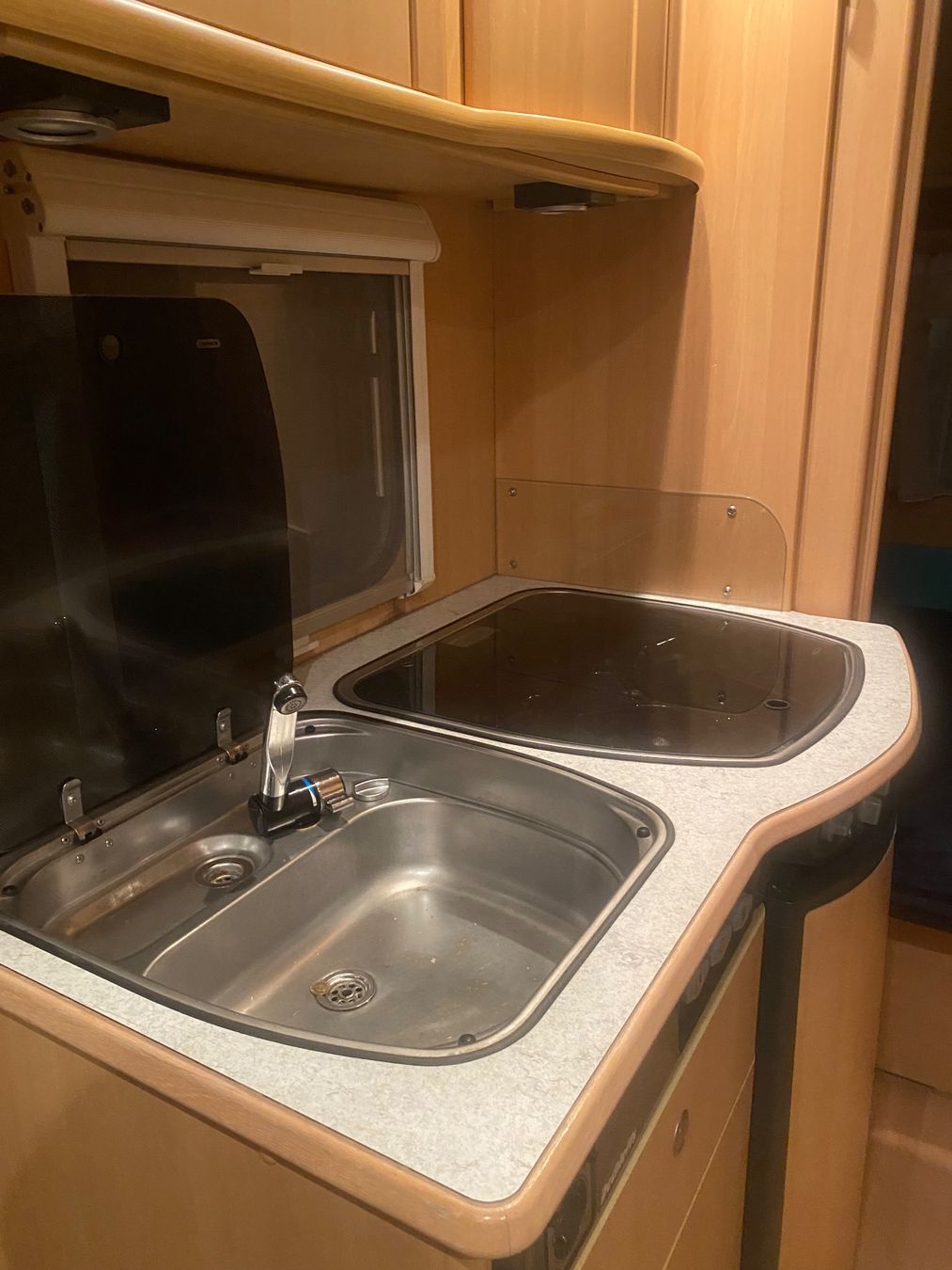 Dethleffs Véhicules de camping: Dethleff Anhànger. MFK 9.25 ,  3900.- – D'occasion à Matten b. Interl par samoni9999 7