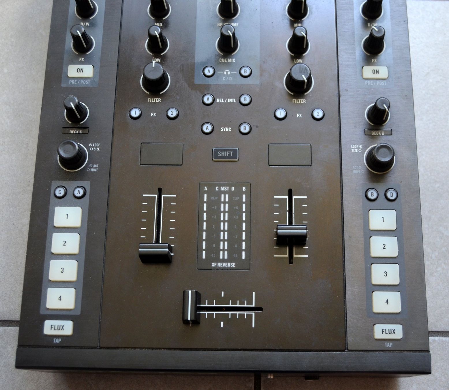 Traktor Console di mixaggio: Traktor Kontrol Z2 DJ Mixer / Table de mixage – Usato da Collonges venduto da arashee 3