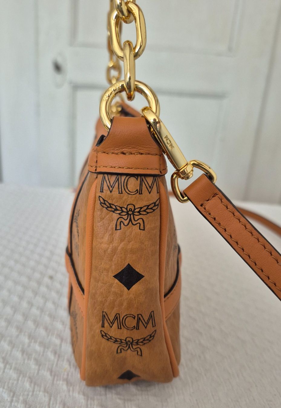 Mcm Borse da donna: Neue MCM Pochette, mit Kette – Nuovo (secondo la descrizione) da Dottikon venduto da Pega7 6