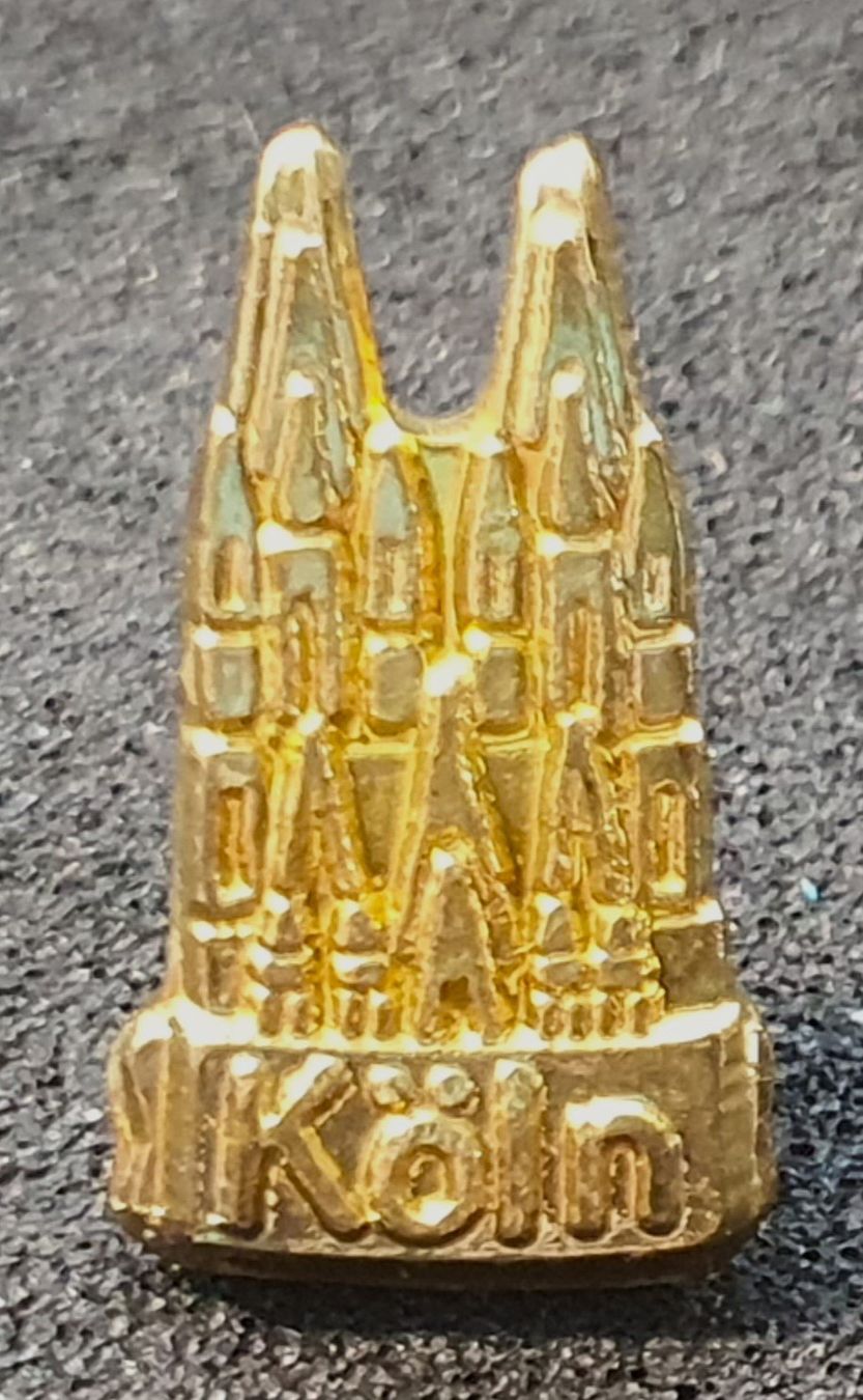 Modellini di ferrovie: U256 - 3D Pin Köln Dom Kirche – Usato da Reinach BL venduto da Boston-Verkauf 1