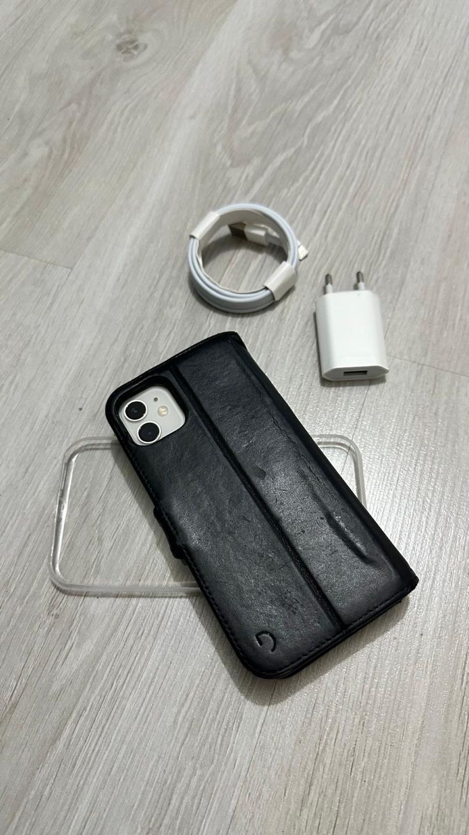Apple Telefoni cellulari / Smartphones: iPhone 11 128GB – Usato da FRIBOURG venduto da Oliveira94 7