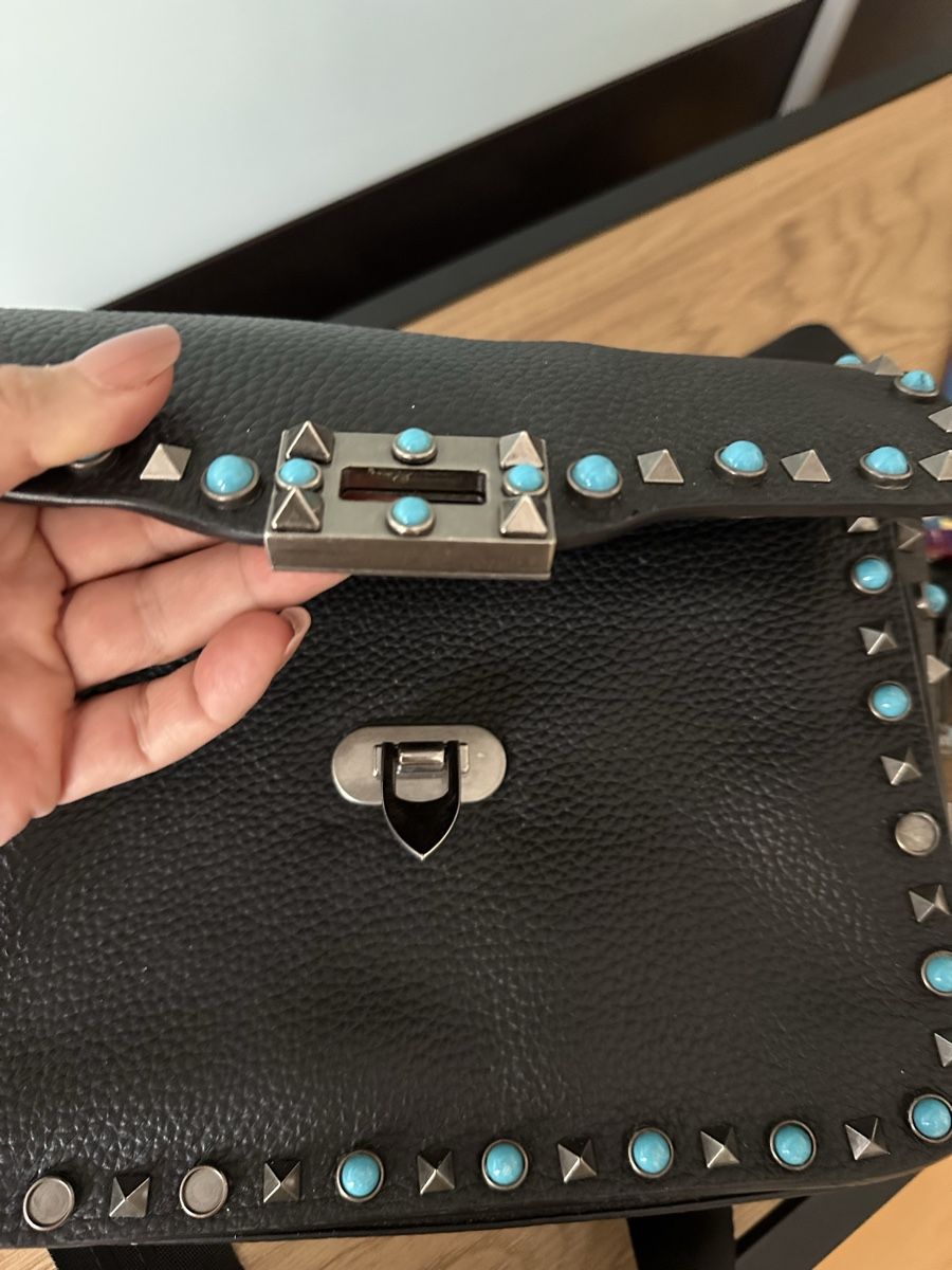 Taschen für Damen: Tasche schwarz mit Nieten/farbiger Gurt – Gebraucht aus Altendorf von Eastwick4 1