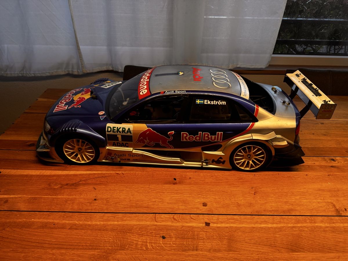 Modellini d'auto: 1:5 Audi DTM Red Bull gebraucht – Usato da Hermetschwil-Staff venduto da lukau007 1