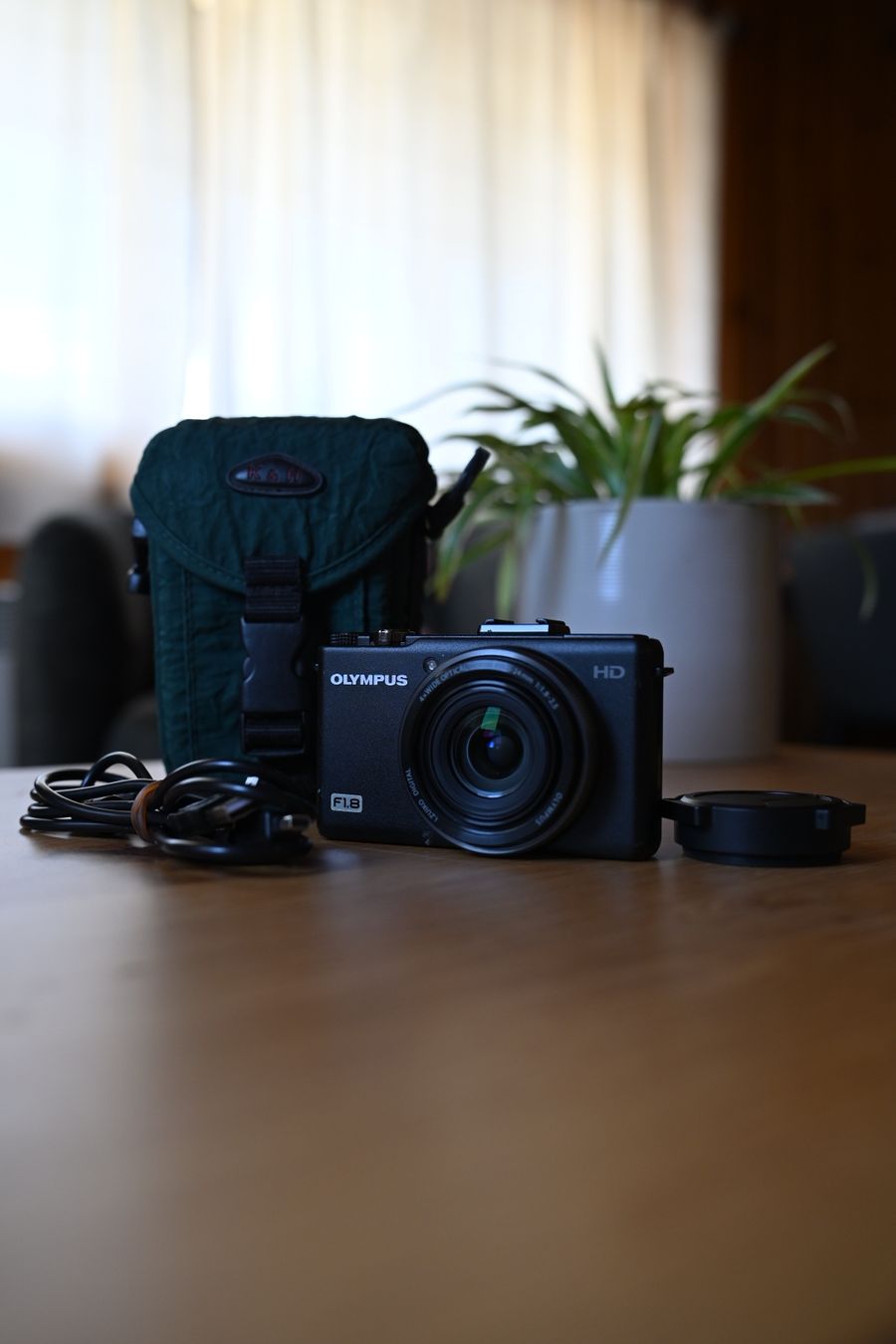 Olympus Kamera: Olympus XZ-1 – Gebraucht aus Flanthey von North_altitude