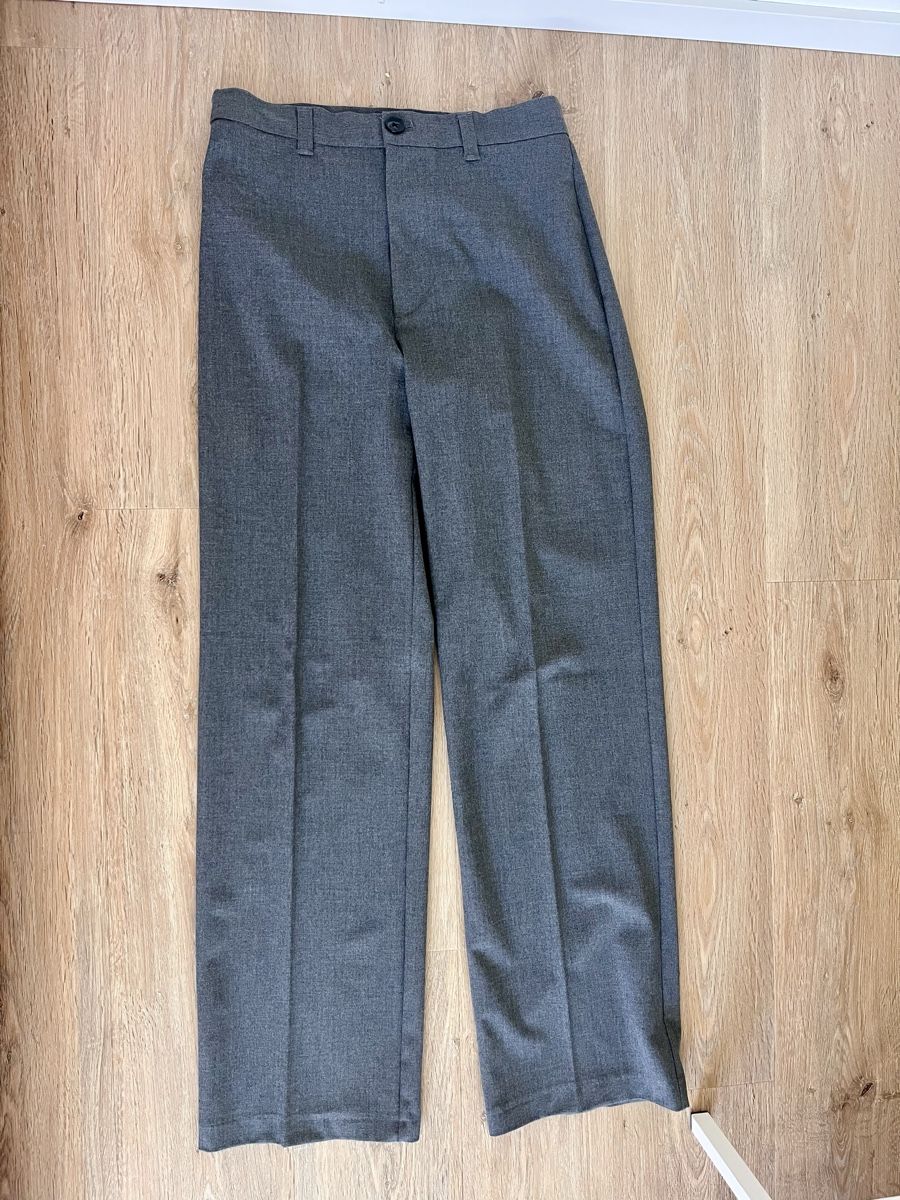 Pull&Bear Pantaloni: Pantalon à pinces – Usato da Zürich venduto da mat_8l5v