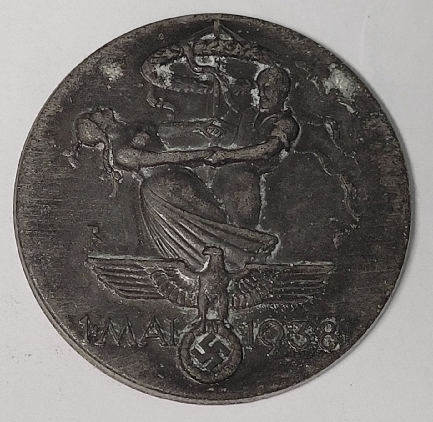 Medaillen: MEDAILLE/ABZEICHEN: 1 MAI 1938 – Gebraucht aus Mumpf von antonio_schweiz_961