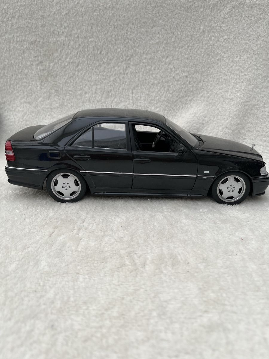 Mercedes-Benz Modellini d'auto: Mercedes C class AMG Modell – Nuovo (secondo la descrizione) da Oberweningen venduto da mer_2yn9 3