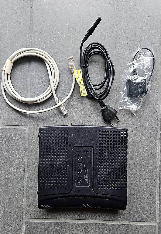 Modems & Router: Arris Modem TM502B mit LAN Kabel & Adapter – Gebraucht aus Niederbipp von Broker_Online 4