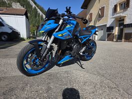 Suzuki gsx-8s