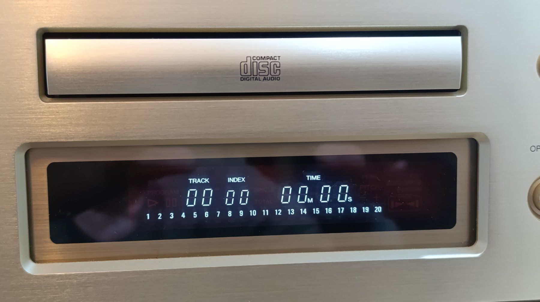 Denon Sistemi audio & multimediali: Denon DCD-S10 II High-End CD Player – Usato da Basel venduto da He-lenka 8