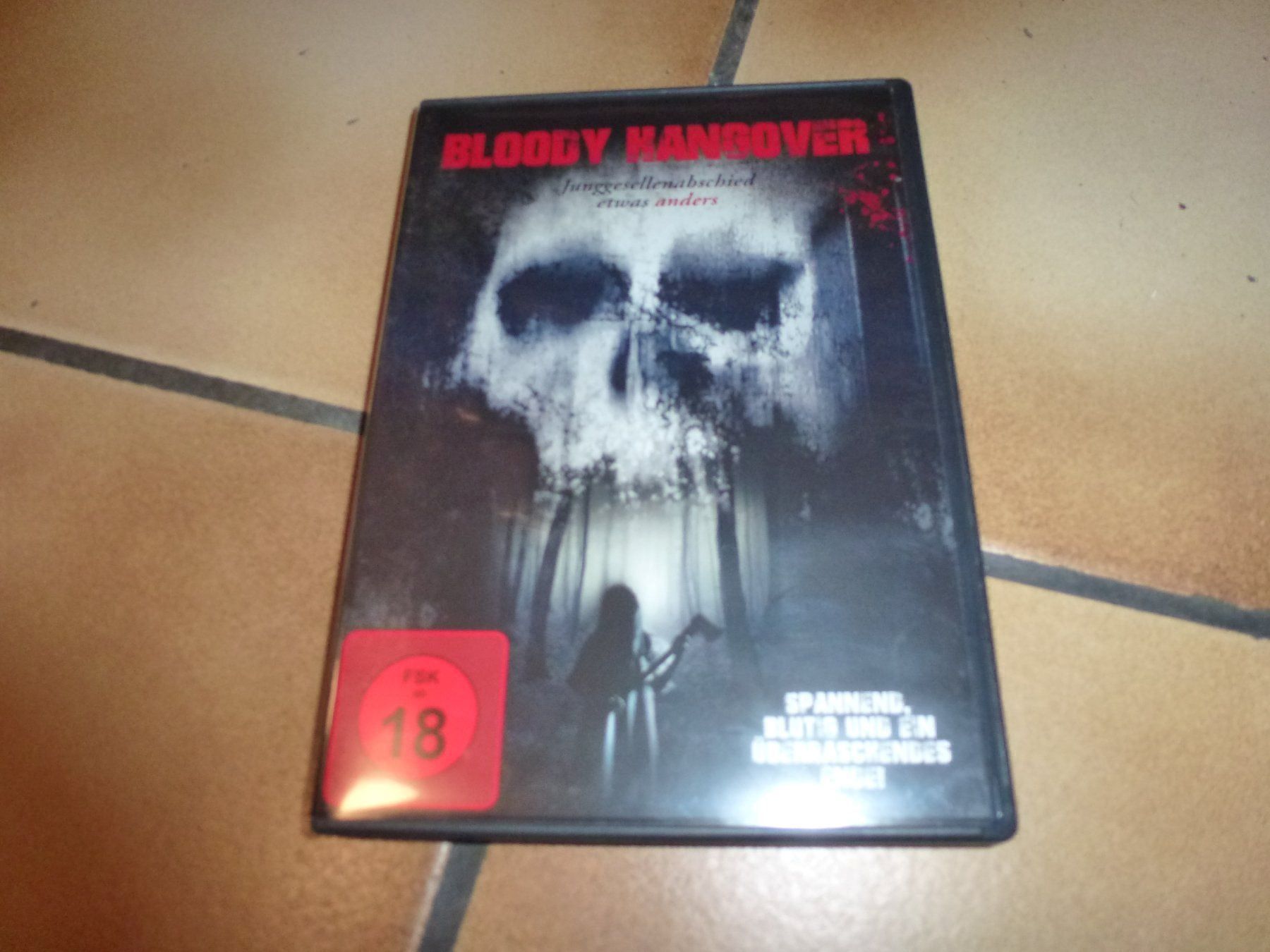 Tutti i DVDs: Bloody Hangover DVD – Usato da Olten venduto da Disc-Verkauf