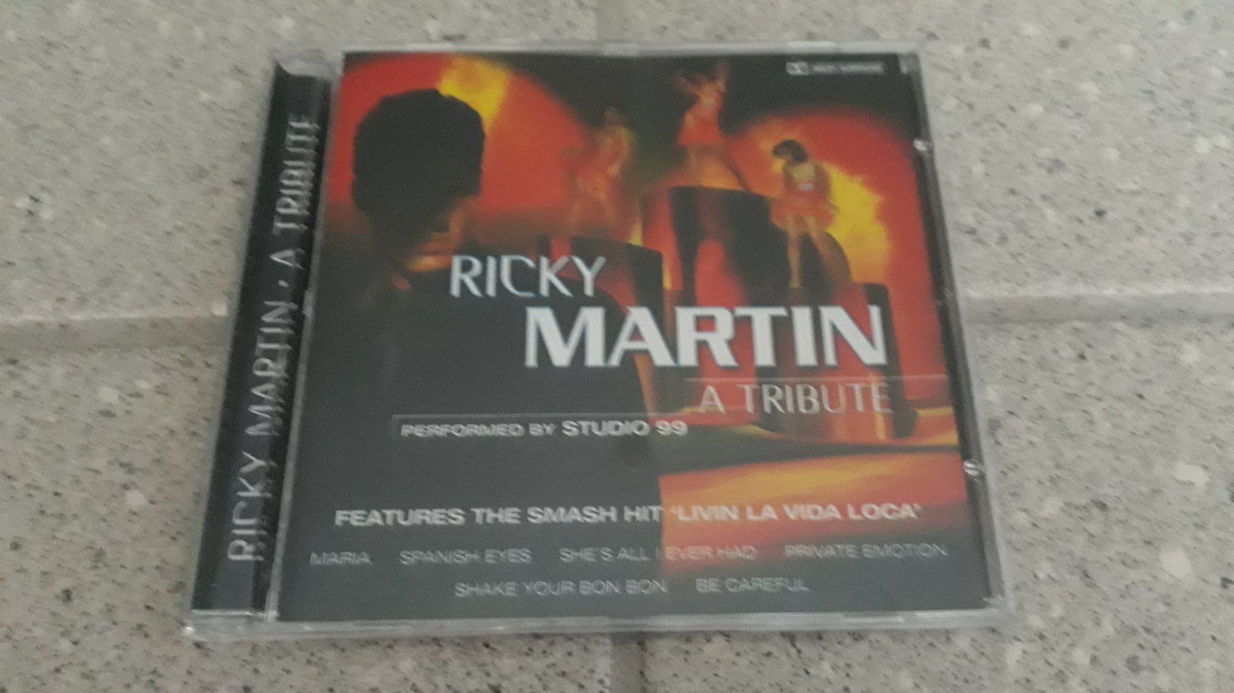 CD: Ricky Martin - A Tribute – Usato da Stäfa venduto da Supertramp73
