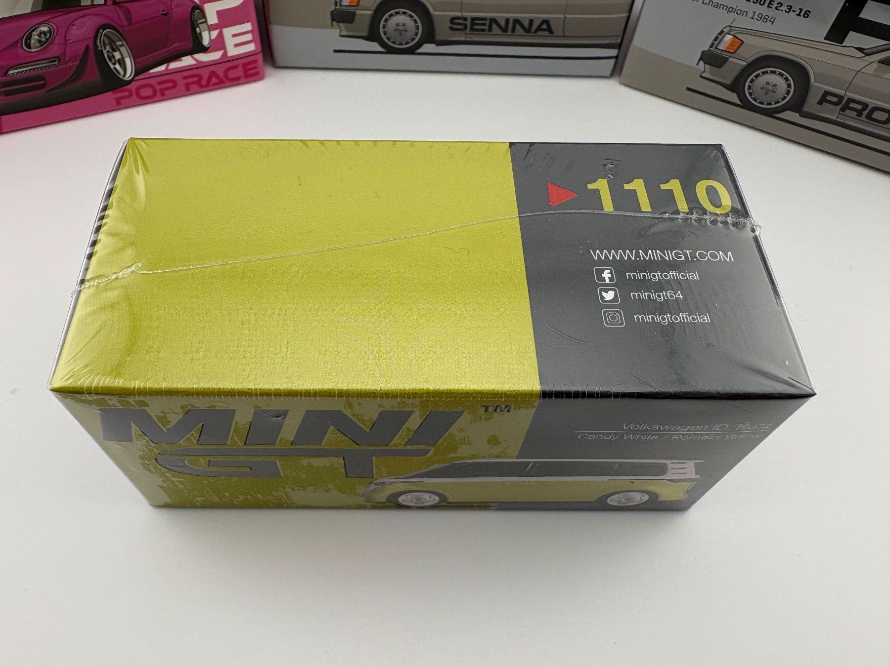Hot Wheels Modellini d'auto: Mini GT Volkswagen ID. Buzz - 1110 – Nuovo e nell'imballaggio originale da Flawil venduto da HeisseReifen 4
