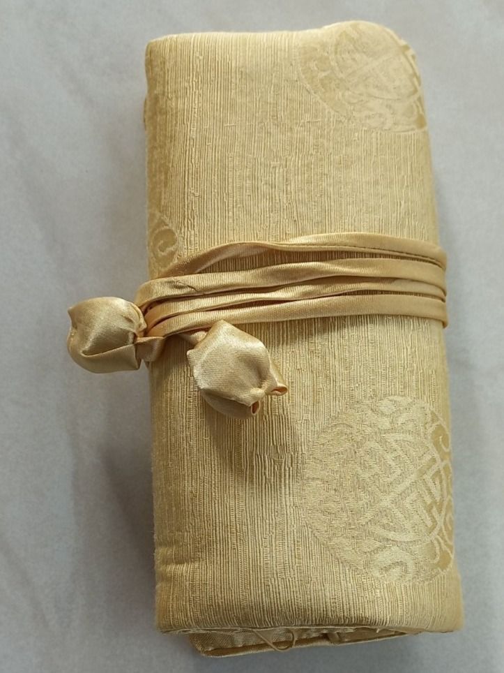 Borse: Schmuck Seiden Rollen Tasche – Nuovo e nell'imballaggio originale da Winistorf venduto da acreativ2