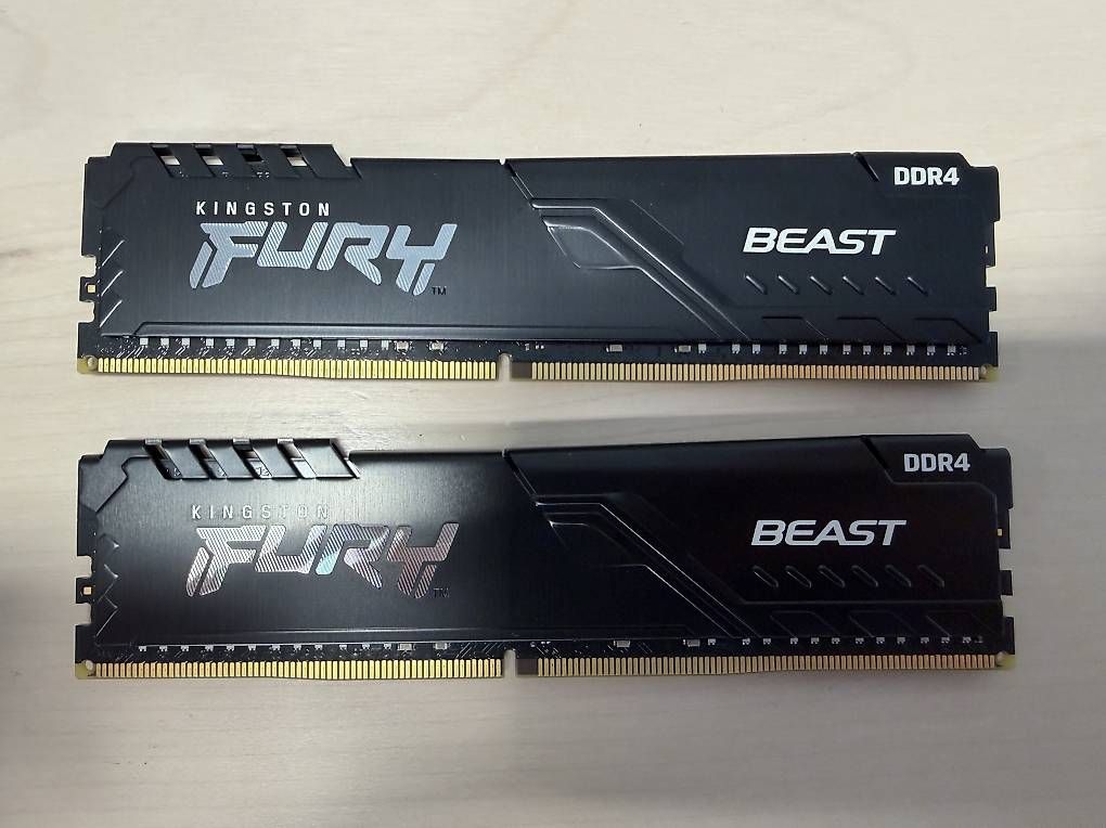 Kingston Memoria / RAM: Kingston Fury DDR4 32GB – Usato da Müntschemier venduto da marcner
