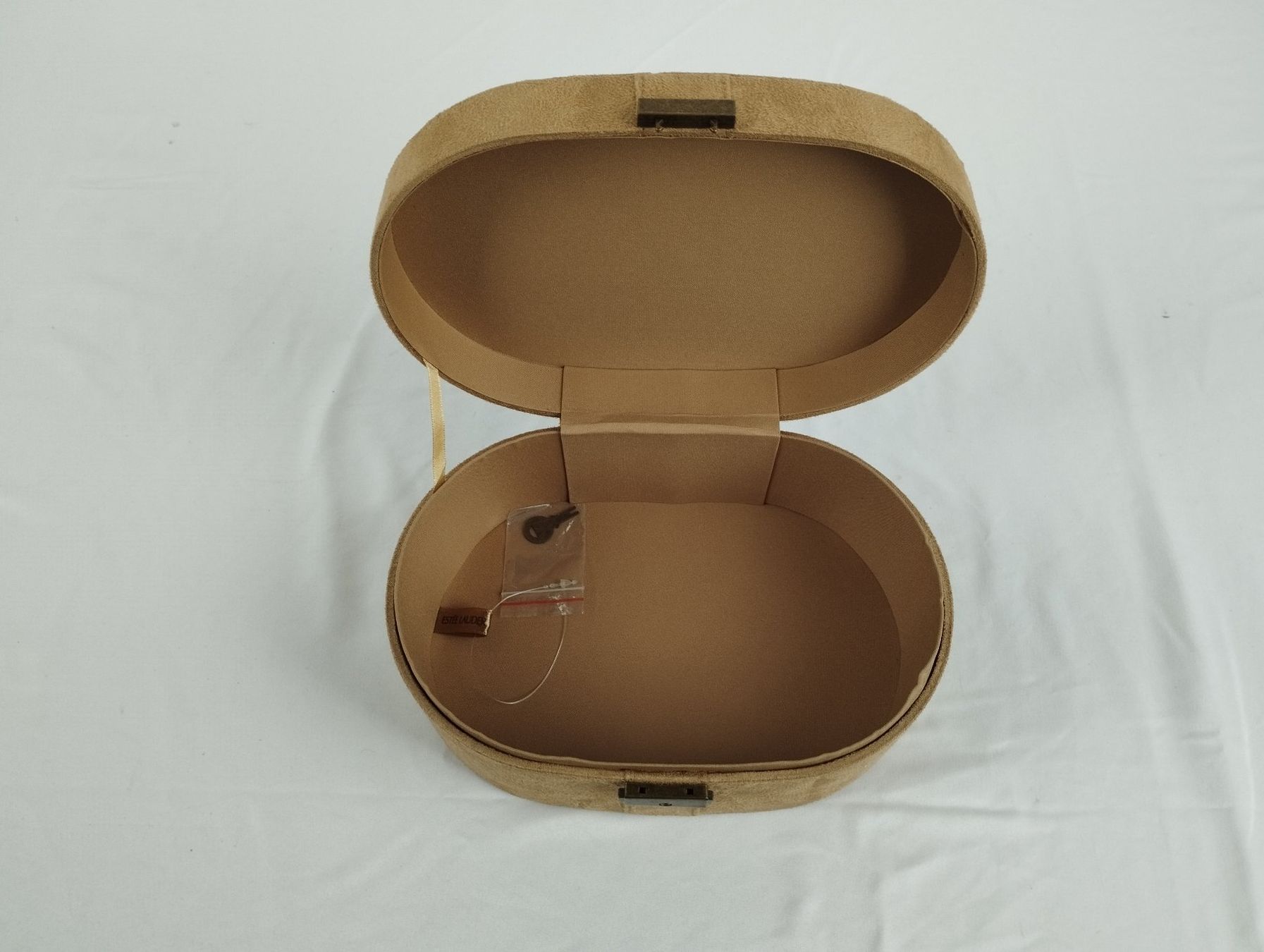 Estée Lauder Kosmetikkoffer: ESTÉE LAUDER Vanity case beige oval – Gebraucht aus Schübelbach von Restwert_Schubelbach 3