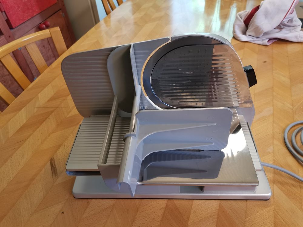 Aufschnittmaschine Turmix 180BP | Kaufen auf Ricardo