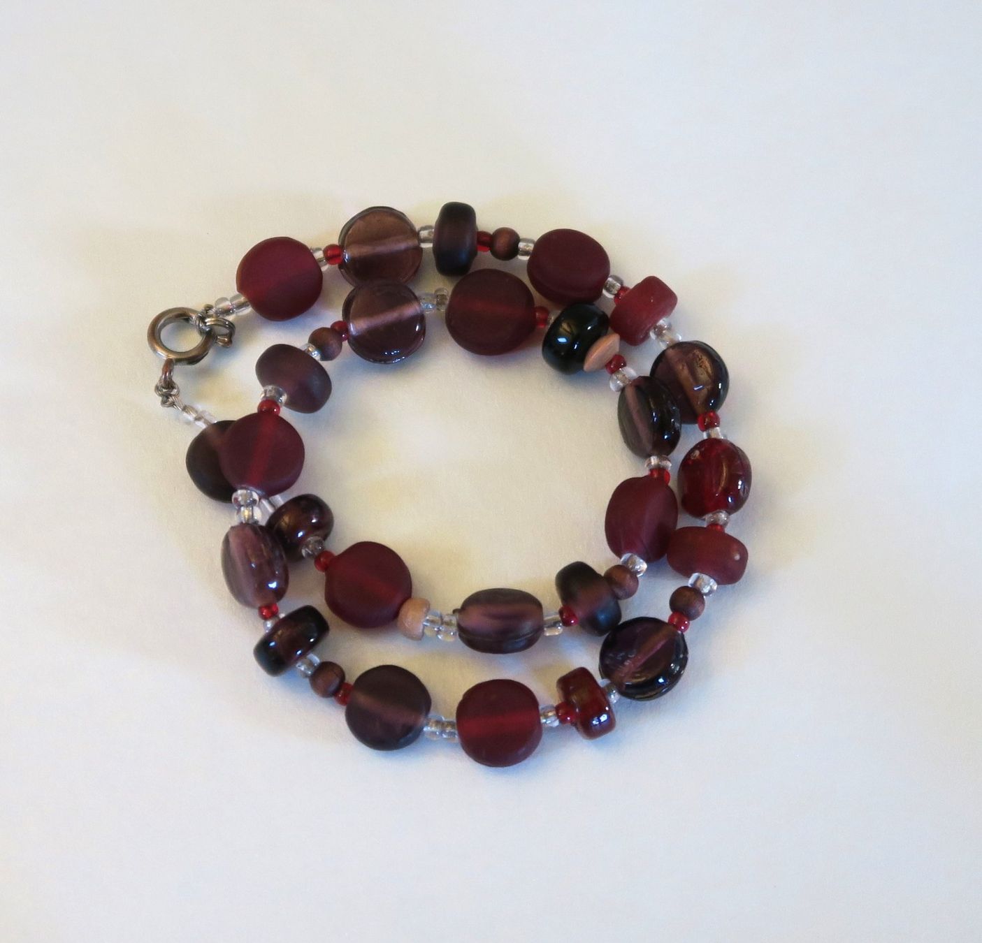 Catenine: Glas - Perlenkette bordeaux-rot – Usato da Brittnau venduto da marlenestone 3