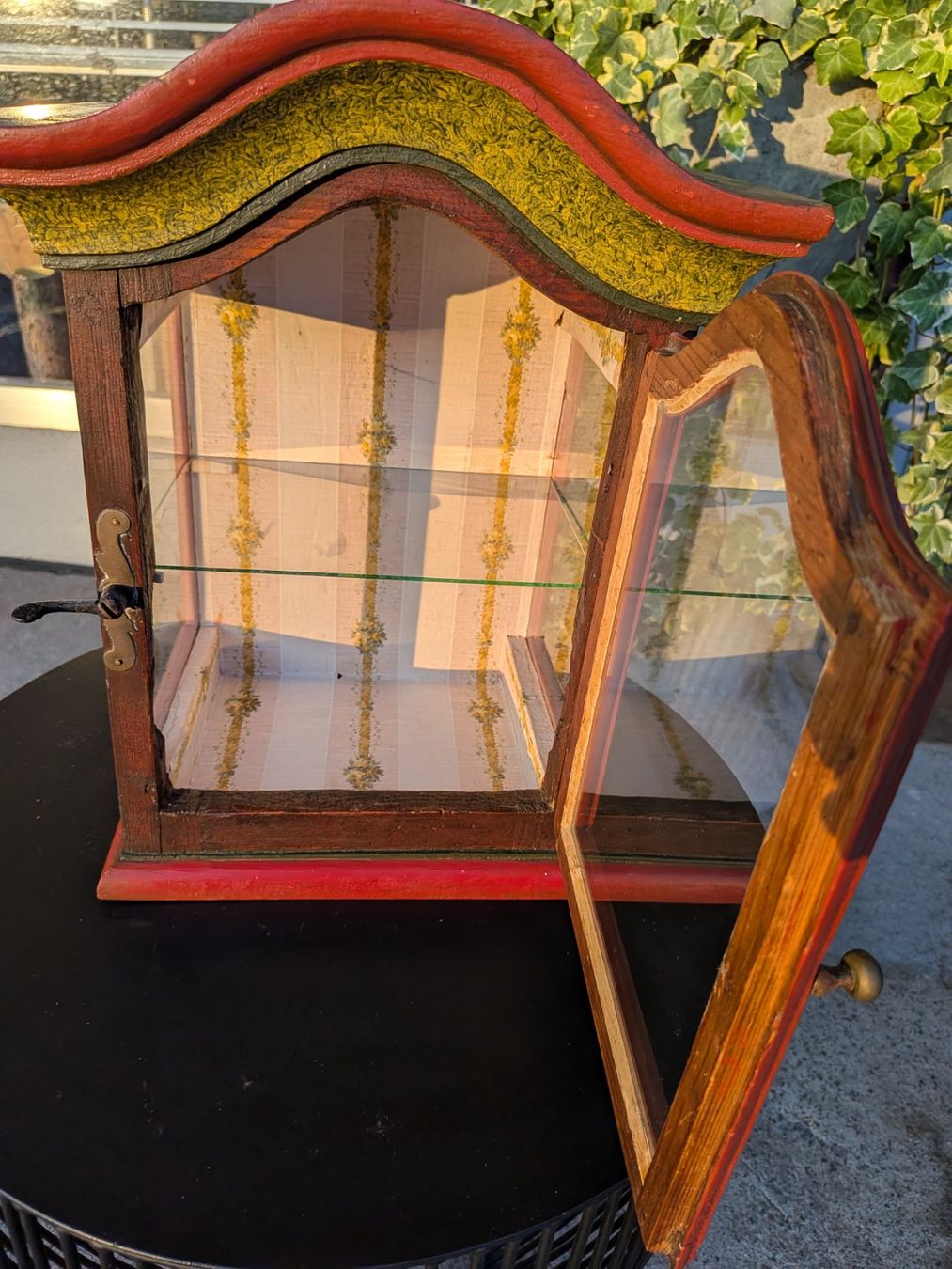 Vitrines: Antike kleine Vitrine – D'occasion à Emmen par Brockofsky 6