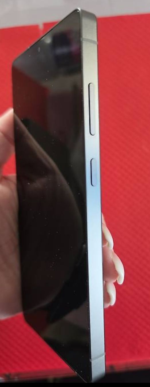 Samsung Telefoni cellulari / Smartphones: Samsung S25 Ultra – Usato da Hendschiken venduto da Jessi-Nixon1319 3