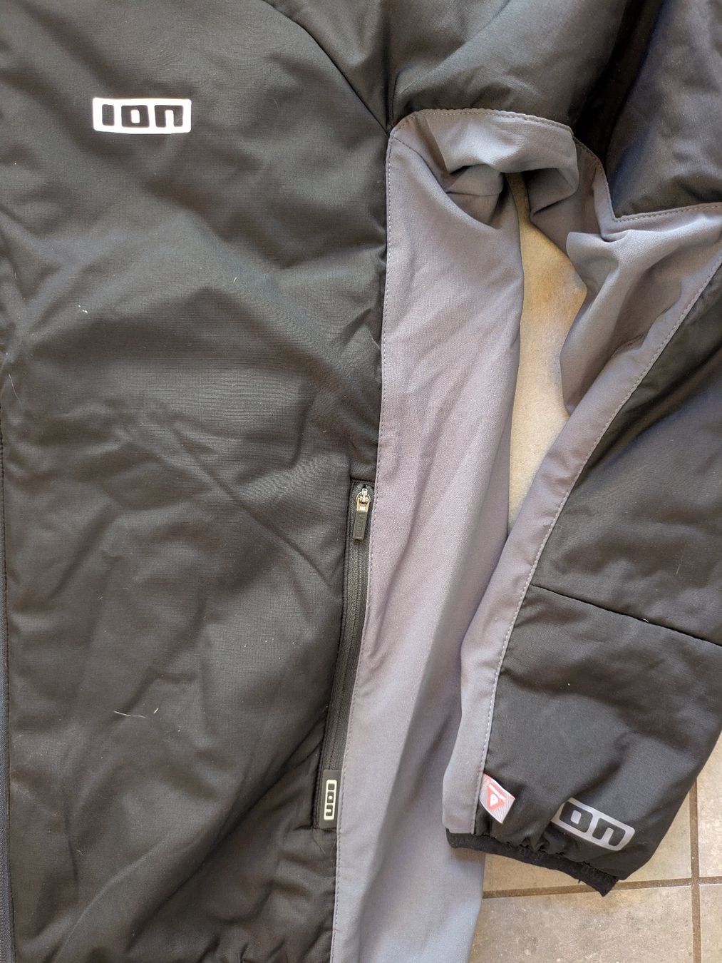 ION Giacche: ION - VESTE BIKE EN PRIMALOFT – Nuovo (secondo la descrizione) da Prez-Vers-Siviriez venduto da ollie79 2