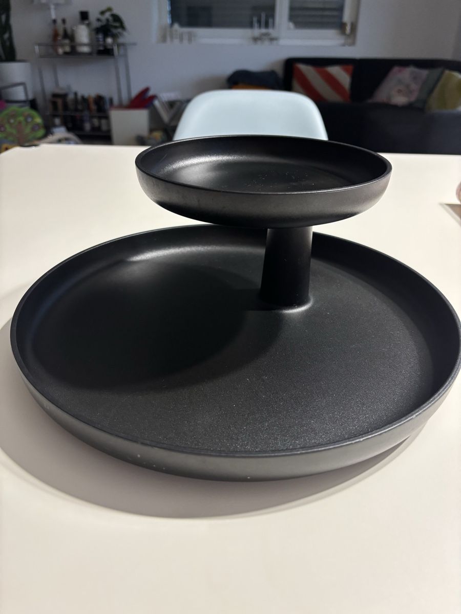 Servierplatten: Vitra Rotary Tray – Gebraucht aus Höri von Celine.11