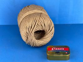 Schnur-rolle 4 mm stark 17 cm hoch und 14 im Durchmesser