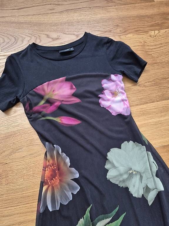 Desigual Vestiti: Desigual,  Blumenkleid – Nuovo (secondo la descrizione) da Feusisberg venduto da cts_55rn