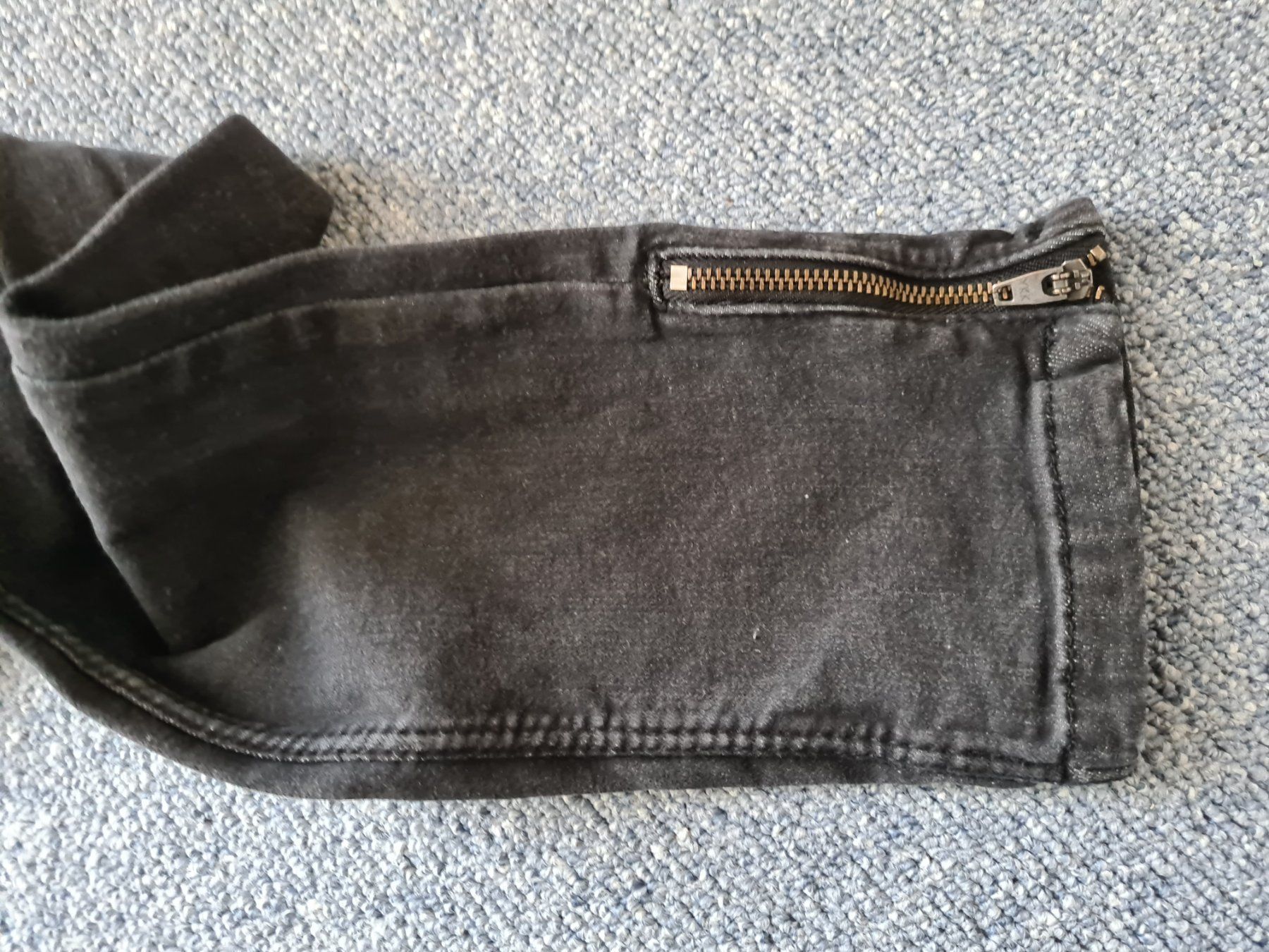 Pantaloni: Jeans schwarz Gr. 152 – Usato da Killwangen venduto da KIANA08 2