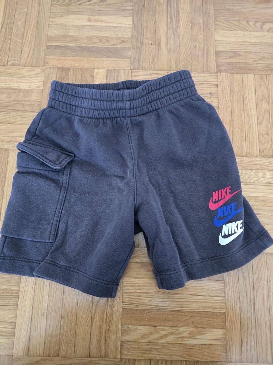 Nike Pantaloni: Short Nike XS – Usato da Lausanne venduto da nor_6nvs