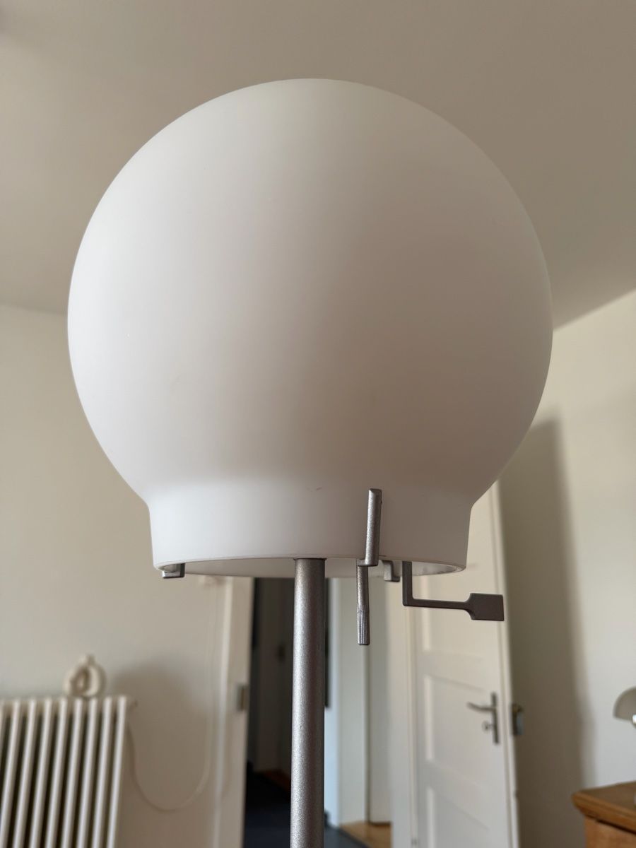 Ribag Lampade: RIBAG Stehleuchte CAMBIO Chrom dimmbar – Usato da Zürich venduto da schontie 2