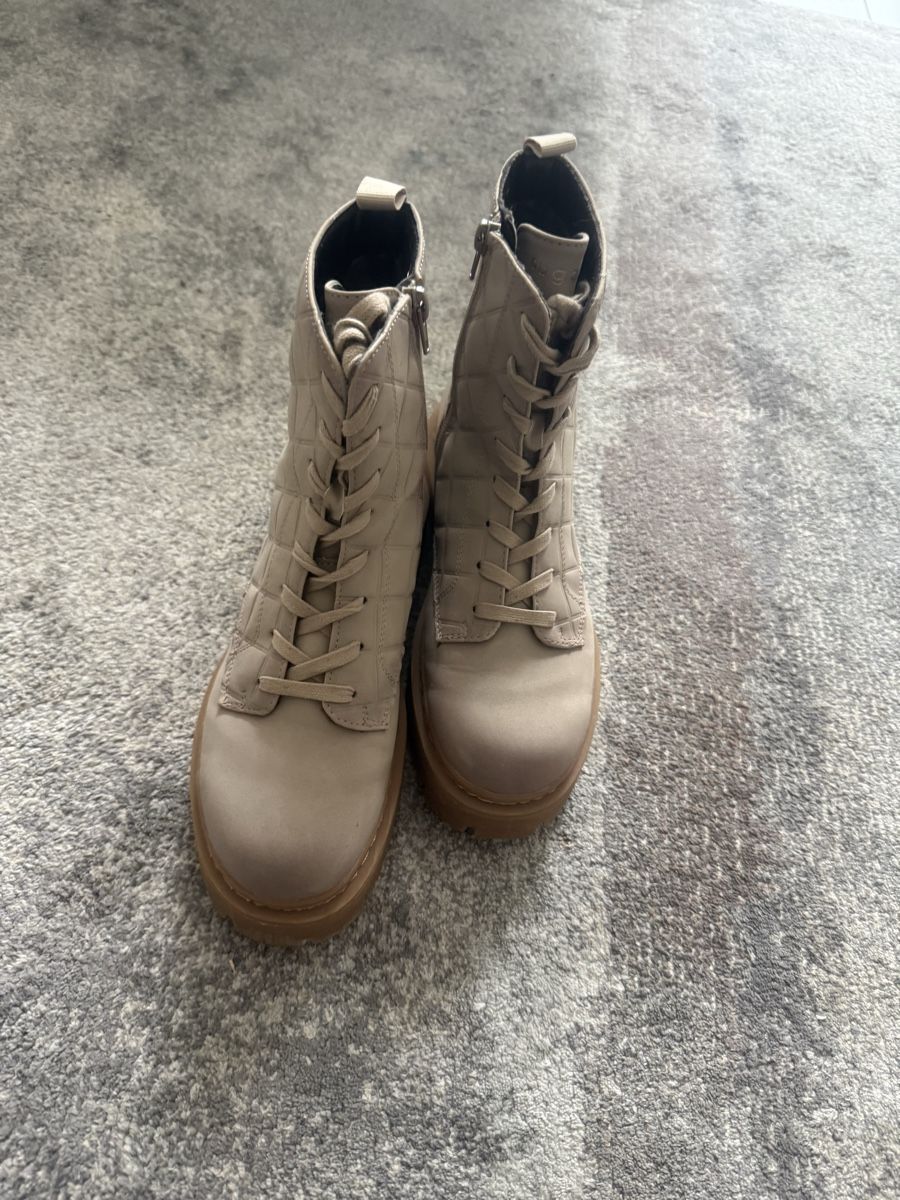 Bugatti Scarpe da donna: Bugatti , Beige , Size 37 – Nuovo (secondo la descrizione) da Montreux venduto da jvo_vg8n 1